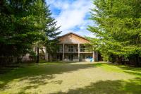 The Flats at Cedar Springs with Full Kitchen and Steps to Lake - B&B Harrison Hot Springs