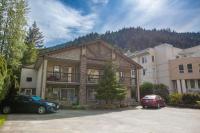 Dogwood Suite 2 Beds and Walkable to Lake - B&B Harrison Hot Springs