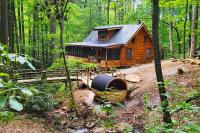 Ma & Pa's cabin at Cabin Fever in NC - B&B