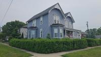 Beautiful downstairs 1bed 1bth charmer- Pet Friendly - B&B Michigan City