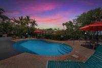 2-Minute Walk to Beach - Heated Pool - Hot Tub - Family - B&B Bradenton Beach