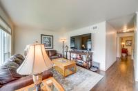 Family-Friendly Sand Springs Home ~ 8 Mi to Tulsa! - Bed and Breakfast Sand Springs