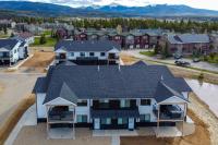 3 Mi to Fraser River Trail Modern Condo with Views! - Ferienwohnung Fraser