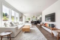 Comfy Family Home, Walkable Neighborhood + Patio! - B&B