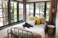 Walkable, Outdoor Oasis, BBQ, Firepit and Bocce Ball - B&B Tampa