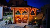 Hrube DOMKI Zakopane - klimatyczne domki z widokiem na Tatry - Bed and Breakfast Zakopane