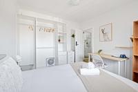 Classic Double Room in Peakhurst - Centrally Located - Shared Bathroom - B&B Peakhurst