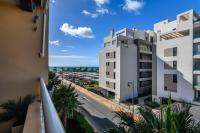 Las Arenas by Ĥ - Playa de los Haraganes HLHA181P193 - B&B