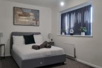 The Lodge Manchester Airport Free parking Wi-Fi - Bed and Breakfast Wythenshawe