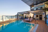 SALTY BREEZE Beachfront Villa - B&B Lygia