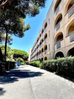 AZUR Appartement avec vue sur l'île de Port Cros - B&B Hyères