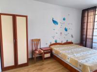 One-Bedroom Apartment with Balcony