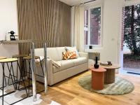 Celine 16 Paris Lumière 2 Bedroom by Eiffel Tower - B&B Parigi