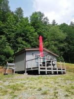 Chata na kolech v areálu Koupaliště Bystré v Orlických horách - B&B
