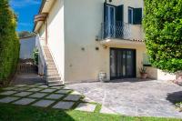 Exclusive Suite with Private Spa Jacuzzi J508L in Panoramic Garden - Roma vicino Ostia Mare - B&B Lido di Ostia