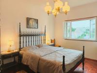 Standard Double Room with Shared Bathroom