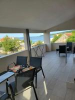 Apartmani Versizo Rogoznica - B&B Sevid