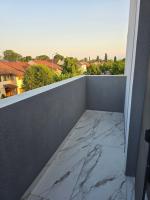Jessy - Jes Lux Apartments Free Private Parking - Chambres d’hôtes Timişoara
