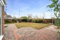 Parkland 4bed sleep 7, Walk to Tram, Tesco, Lidl, Near Airport - B&B Wythenshawe