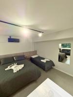 Studios 422 - B&B