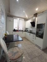 Villa Varzob ll - Ferienwohnung Warschau