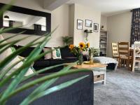 Llangollen High Street 4 bedrooms Sleeps 12 - Ferienwohnung Llangollen
