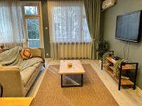 Elegant and Cozy 2BR with Balcony near Taksim - Chambres d’hôtes Istanbul