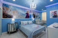 5BR Getaway with Pool Arcade Games and Resort Access - Bed and Breakfast Davenport