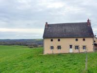 Gîte de campagne avec terrasse et tous équipements à Mazirat - FR-1-489-385 - B&B
