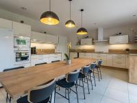 Gîte moderne et lumineux à Gy avec grand salon, jardin et jeux pour enfants - Chambres d'hôtes Gy