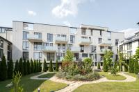 Deluxe One-Bedroom Apartment with Garden View