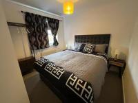 Central 2-Bed Apartment - Sleeps 5 & Free Parking - Chambres d’hôtes Derby