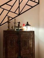 Dreibettzimmer mit Poolblick