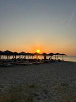 Margaw's Villa 600m from the beach - B&B Peraía