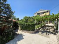 BLAZ 4 - Apartment for 6-8 persons, 150 m from the beach - Ferienwohnung Novi Vinodolski