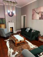 Habitación Triple Básica con baño compartido