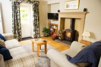 Charming cosy Lakeland cottage near Ullswater - B&B Dacre