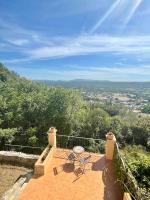 Charming little house with garden, stunning view - B&B Fayence