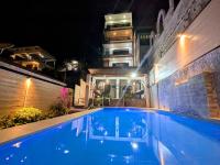 Beachfront house with private pool, Lobo Batangas - Chambres d'hôtes Lobo