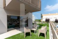 Appartamento con 2 Camere da Letto, Terrazza e Vista Mare