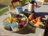 Chez Catherine et Joël "chambre avec piscine et cuisine d'été" - Chambres d'hôtes Sillans-la-Cascade
