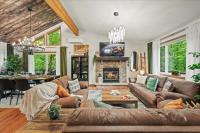 Sunshine Pines Sleeps 14 Hot Tub Pool Table Kayaks - B&B Albrightsville