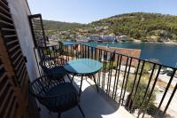 Apartment JARO - Bed and Breakfast Stomorska