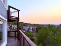 Cozy Panoramic Lake and Lift Bridge Views - B&B Duluth