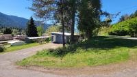 Panoramic View 2br on Hill in Uptown Oakridge - Ferienwohnung Oakridge