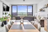Modern apt with stunning city and mountain views - Bed and Breakfast San Salvador