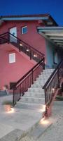 Apartma Aja - Bed and Breakfast Debeljak