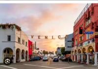 By The Coast Living in Santa Monica Pier Promenade - B&B Los Angeles
