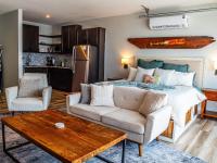The Bosun Locker at Seahorse Rentals - B&B