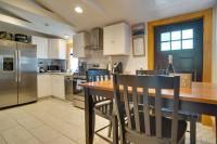 1 Mi to Ferry Terminal: Oak Bluffs Family Retreat! - B&B Oak Bluffs